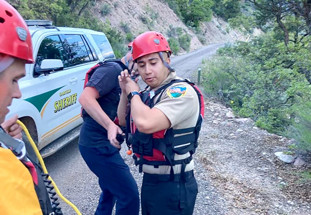 GCSAR team rescues six stranded rafters from the Roaring Fork River